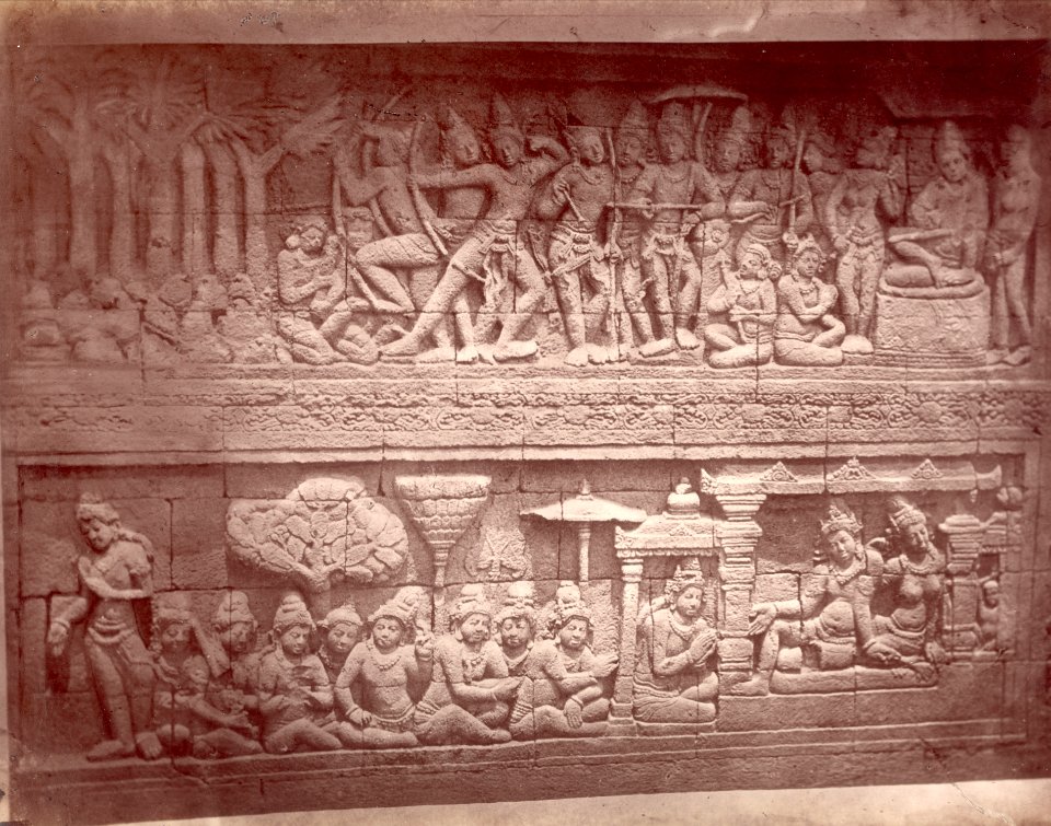KITLV 90023 - Isidore van Kinsbergen - Reliefs on the Borobudur near Magelang - Around 1900