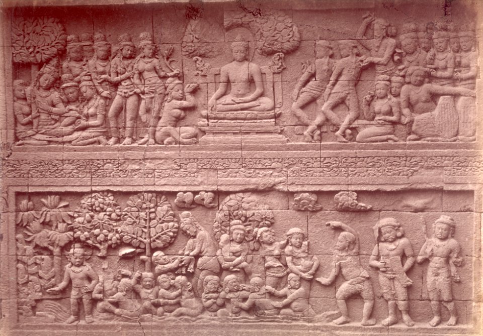 KITLV 90035 - Isidore van Kinsbergen - Reliefs on the Borobudur near Magelang - Around 1900