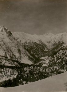 Kl.u.Gr.Pizul, Eiserner Ritter, Mt.Zermula, Pta.Cul di Cretta bis Findenigkofel. Stpkt, am Lanzenboden vor den Feldwachen. (24-4.1917.) (BildID 15800415)