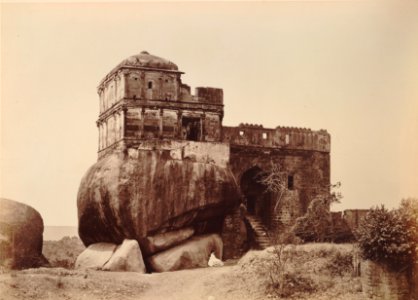 KITLV 91952 - Unknown - Tomb at Jabalpur in India - Around 1860 photo