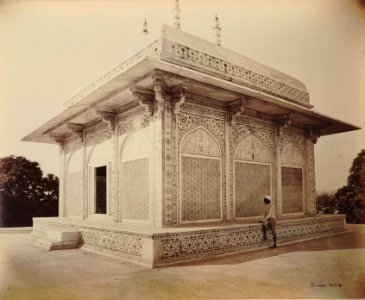KITLV 91976 - Samuel Bourne - Tomb of Itimad-ud-Daula in Agra in India - Around 1860 photo