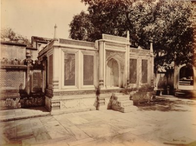 KITLV 92004 - Samuel Bourne - Nizam-ud-Din Auliya tomb in Delhi India - Around 1860 photo