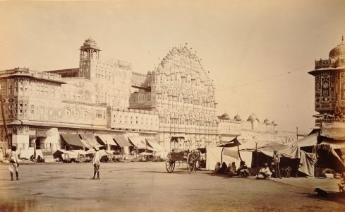 KITLV 92012 - Bourne and Shepherd - Hawa Mahal Palace, Jaipur in India - Around 1880 photo