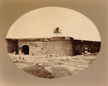 KITLV 92037 - Unknown - Entrance gate of the fort at Bangalore in India - Around 1870