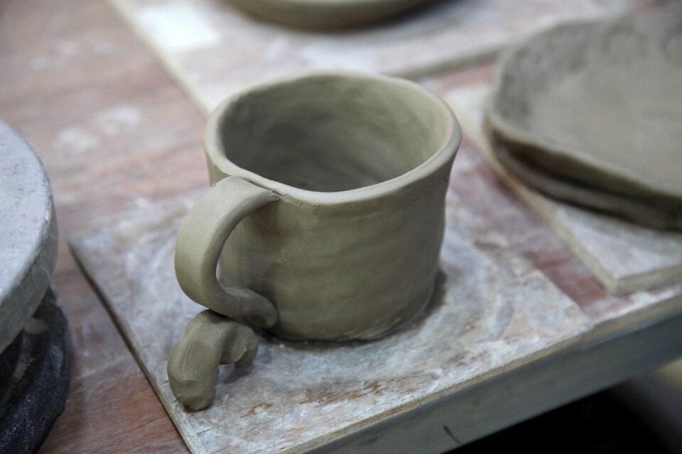 Clay qualitative ware