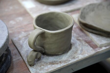 Clay qualitative ware
