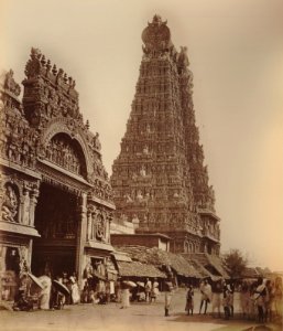 KITLV 92085 - Nicholas and Company - Gopuram (tower) in the Minakshi Sundareshvara temple complex in Madurai in India - Around 1875 photo