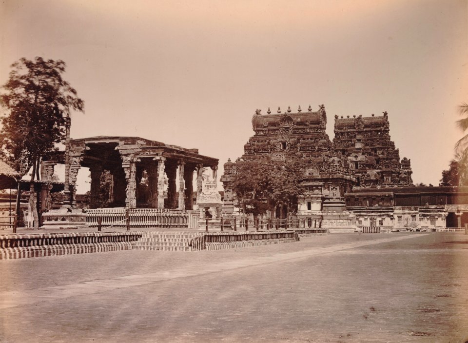 KITLV 92121 - Unknown - Brihadishvara temple complex at Thanjavur in India - Around 1870