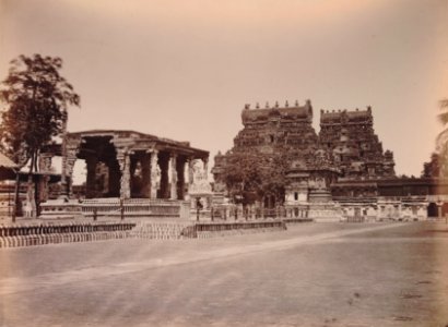 KITLV 92121 - Unknown - Brihadishvara temple complex at Thanjavur in India - Around 1870
