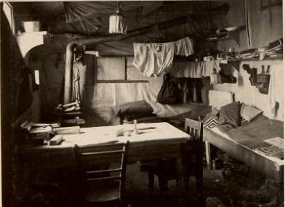 Kleiner PAL, Elektrozug 29-5 Ka, Artillerie Gruppenkommando, elektrisch beleuchtet, aufgenommen am 2. Mai 1916 (BildID 15473843)