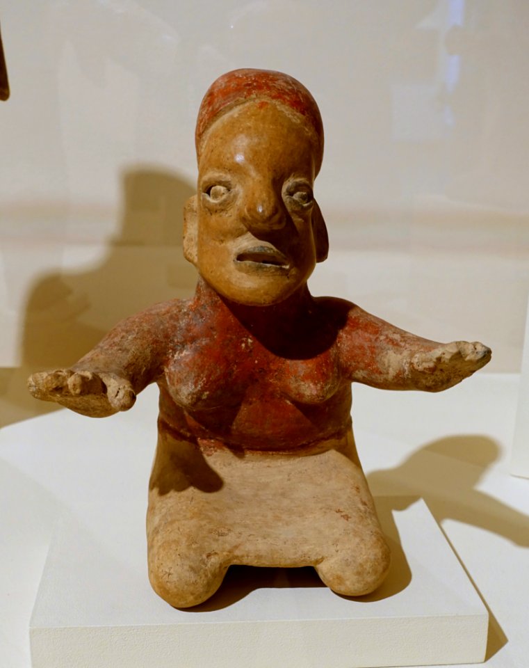 Kneeling female figure with outstretched arms, Ameca style, Jalisco, Mexico, 300 BC to 200 AD, ceramic - Jordan Schnitzer Museum of Art, University of Oregon - Eugene, Oregon - DSC09505