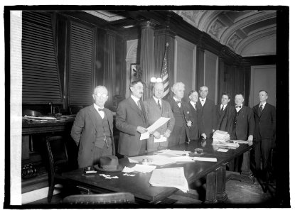 Knickerbocker Theater jury, 2-15-22 LCCN2016846076