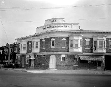 Knickerbocker Rowhouse