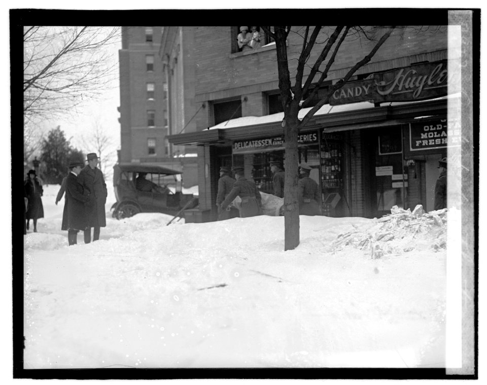 Knickerbocker Theater LOC npcc.05703