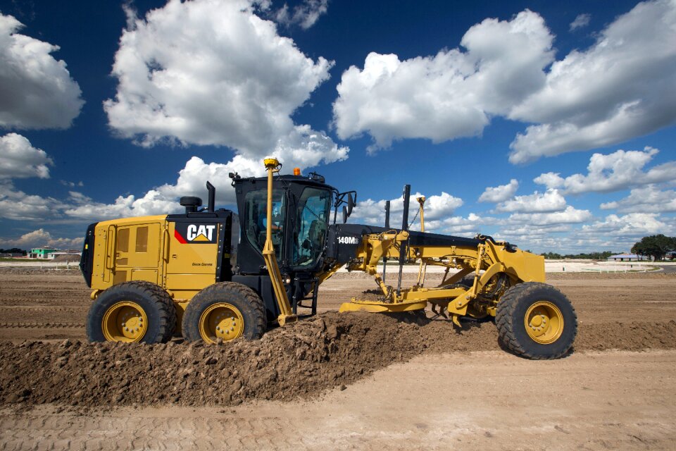 Caterpillar 120m construction machinery