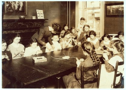 Knitting class, Henry Street Settlement. LOC nclc.04574
