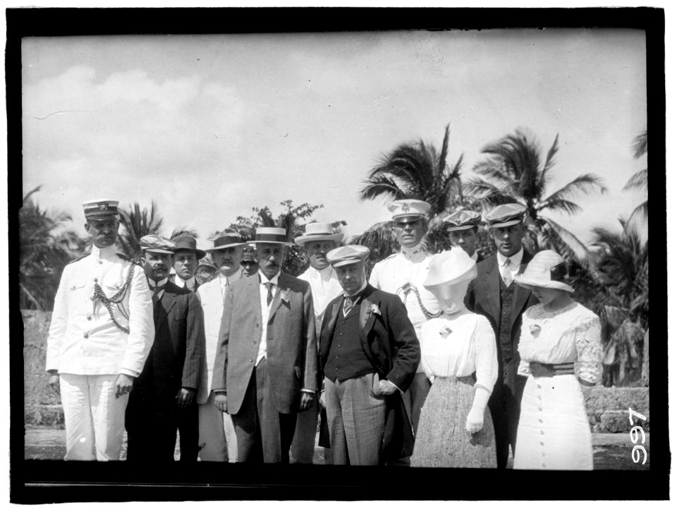 KNOX, PHILANDER C. VISIT TO CENTRAL AMERICA AND THE WEST INDIES. KNOX IN SAN DOMINGO LCCN2016863618