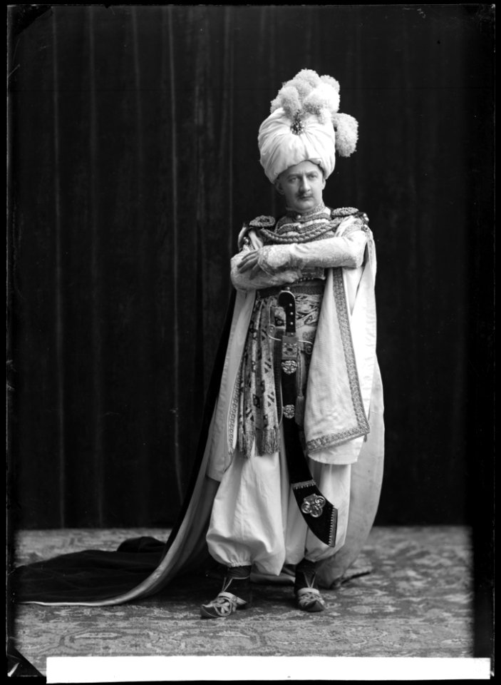 Knut Lambert in Borgaren adelsman at Dramatiska teatern 1908 - SMV - NL008