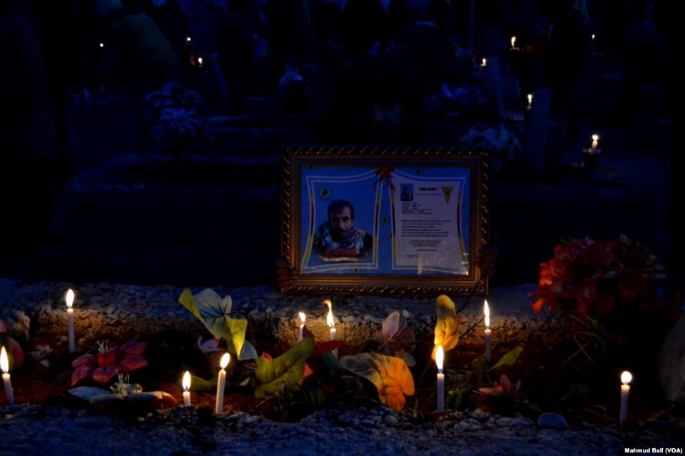 Kobanê Cemetery 2017 (5)
