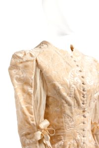Klänningsliv, detalj. Foto till boken: Ett sekel av dräkt och mode ur de Hallwylska samlingarna - Hallwylska museet - 89335