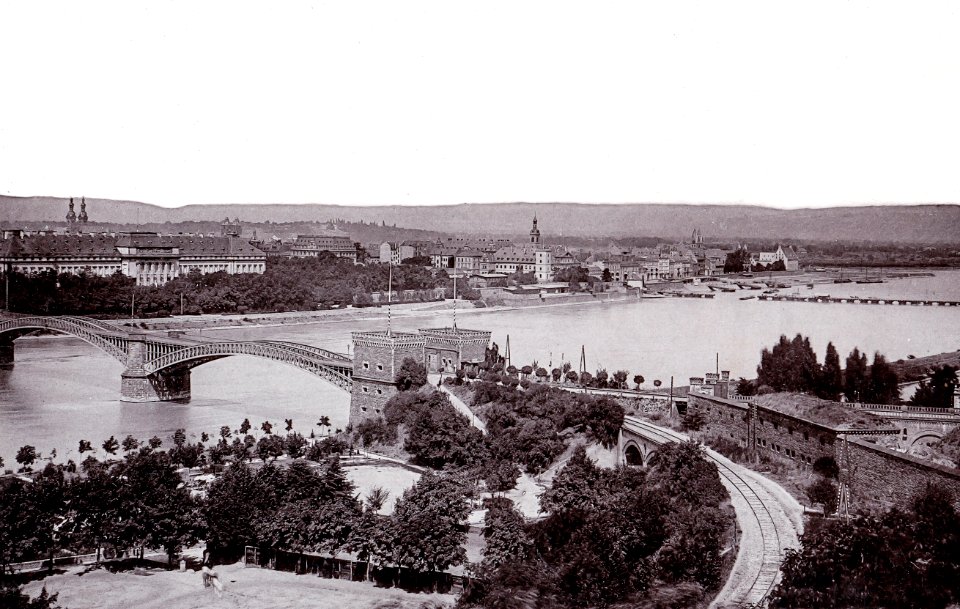 Koblenz vom rechten Rheinufer