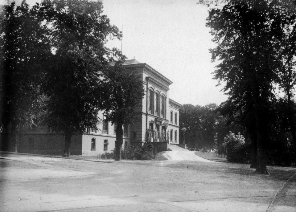 Kollegiengebäude der Christian-Albrechts-Universität (CAU) im Schlossgarten (Kiel 80.691)