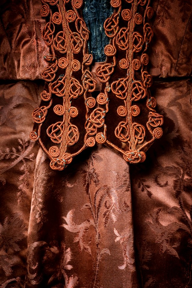 Klänningsliv, detalj. Foto till boken: Ett sekel av dräkt och mode ur de Hallwylska samlingarna - Hallwylska museet - 90112