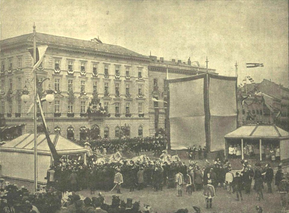 Klösz György Mária Terézia szobra leleplezés előtt 1897-21