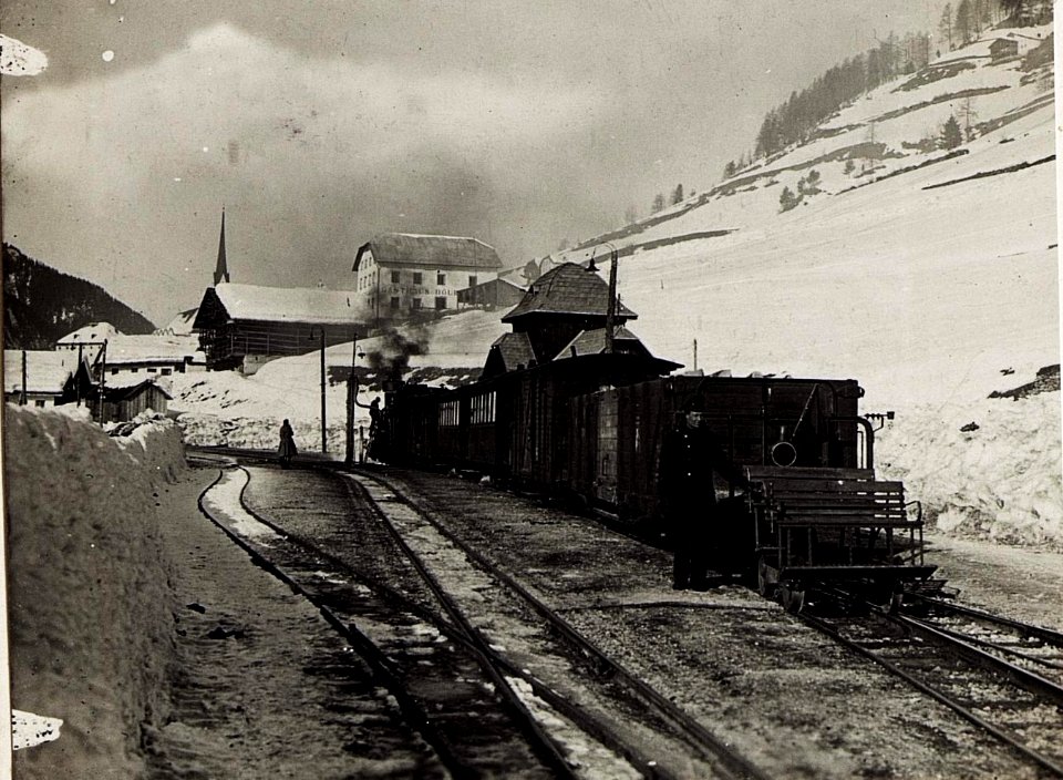 Km 25,0 bahnaufwärts Bahnhof Christina 1400 m. (BildID 15574962)