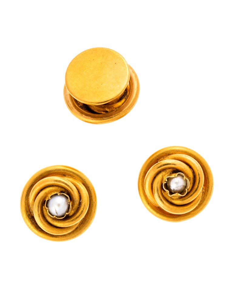 Knappar av guld med pärlor, 1800-tal - Hallwylska museet - 110562