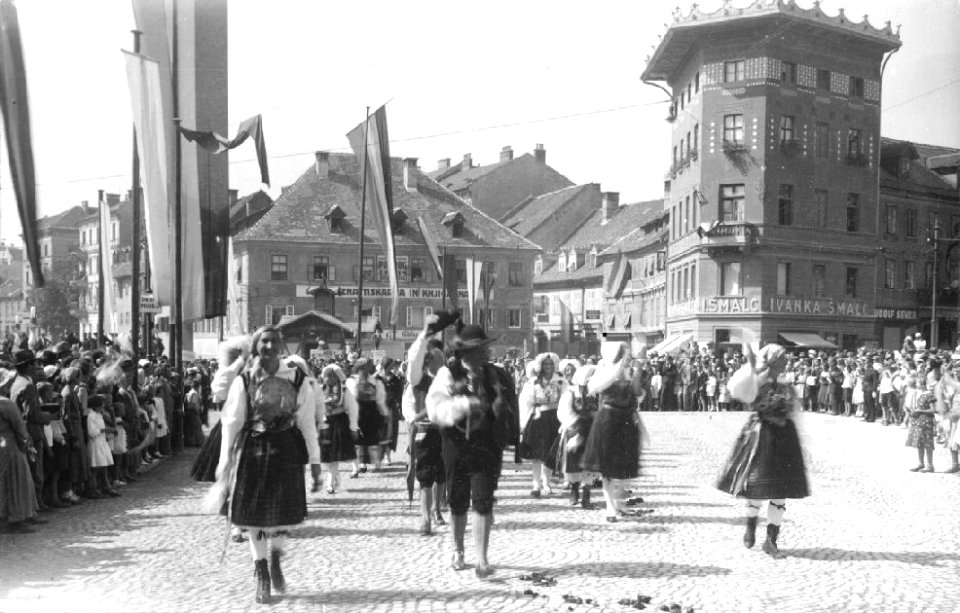 Kongres narodnih noš v Ljubljani