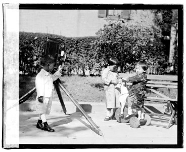 Koo & Sze children LCCN2016819703