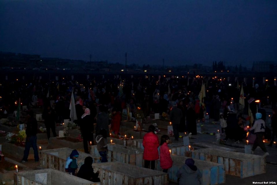 Kobanê Cemetery 2017 (2)