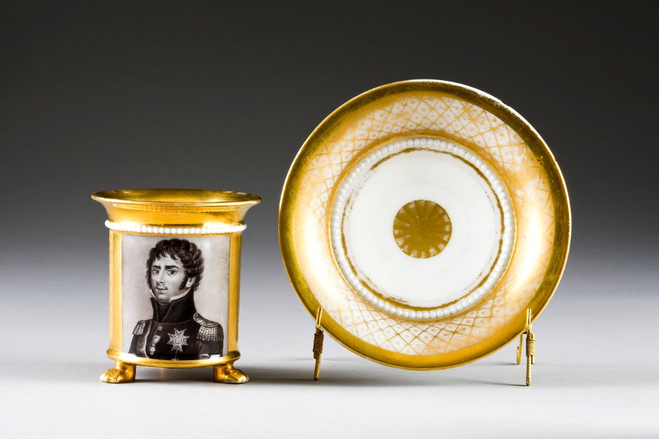 Kopp med fat. Paris - Hallwylska museet - 87117