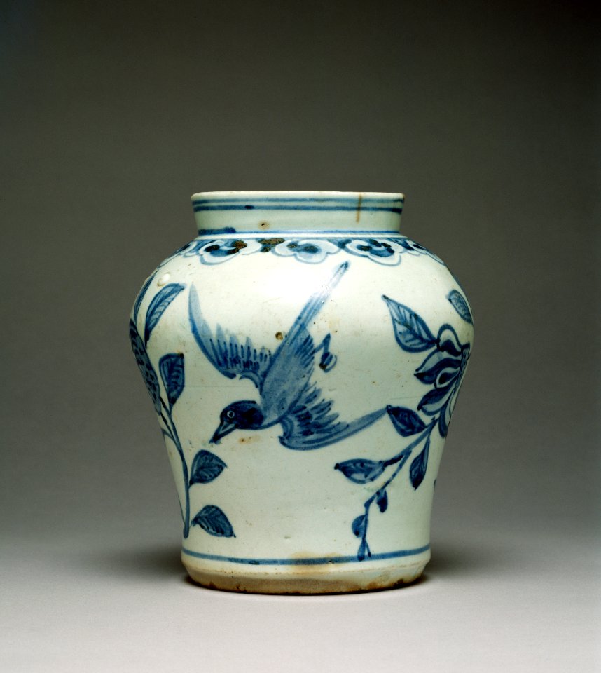 Korean - Jar with Design of Pomegranates and Birds - Walters 492606 - Profile