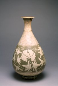 Korean - Wine Jar with Design of Peonies - Walters 49174 - Profile photo