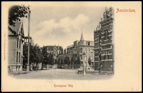 Koninginneweg, huis met torentje staat op hoek Willemsparkweg photo
