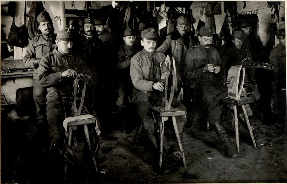 Korps Train Werkstätte Blotnia Sattlerei (BildID 15530004)