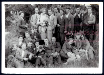 Kosta Tsarnushanov and others, 1925