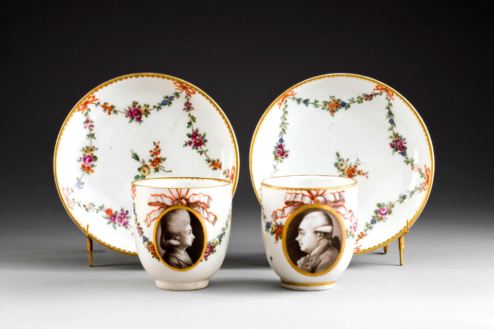 Kopp med fat. 2st - Hallwylska museet - 87163