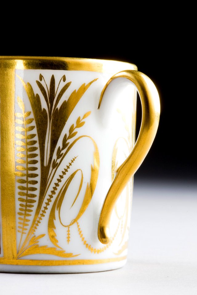 Kopp med fat. Paris. Detalj motivet - Hallwylska museet - 87081