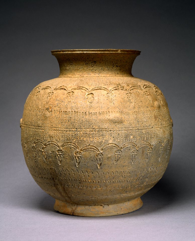 Korean - Stamped Jar - Walters 492764 - Profile
