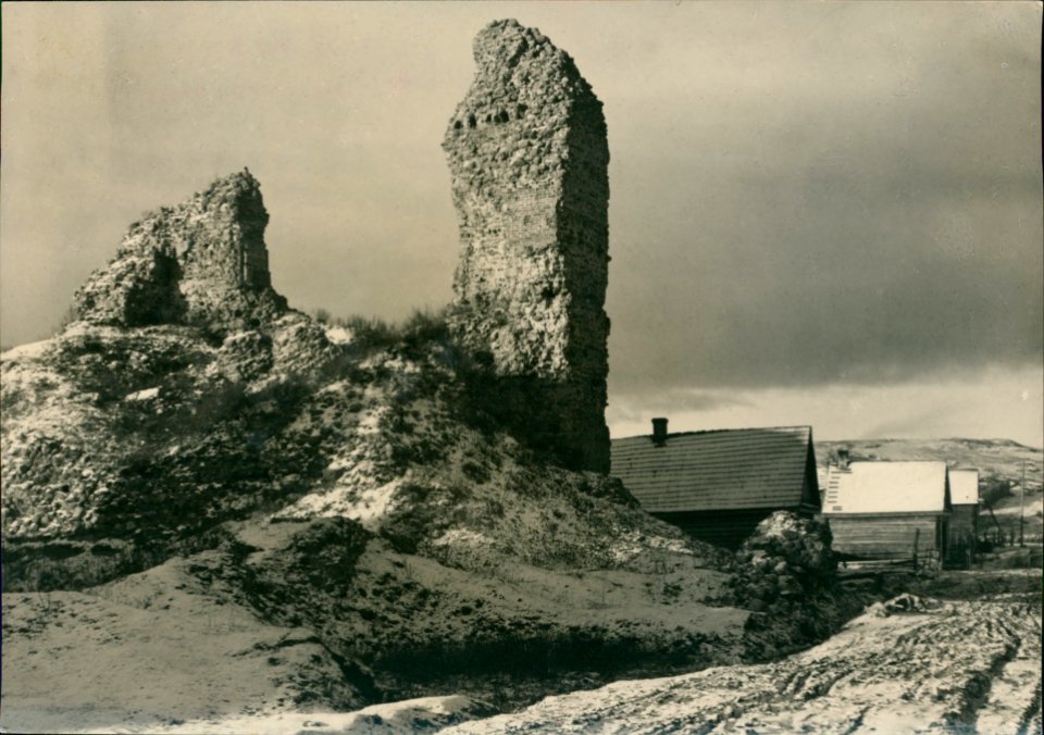 Kreŭski zamak, Kniaskaja. Крэўскі замак, Княская (J. Bułhak, 1937)