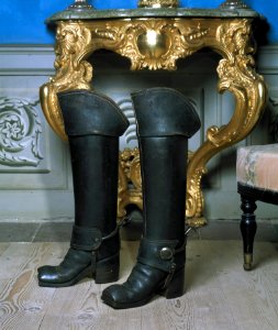 Kragstövlar som tillhört Erik Brahe, 1740-1756 cirka - Skoklosters slott - 5177 photo