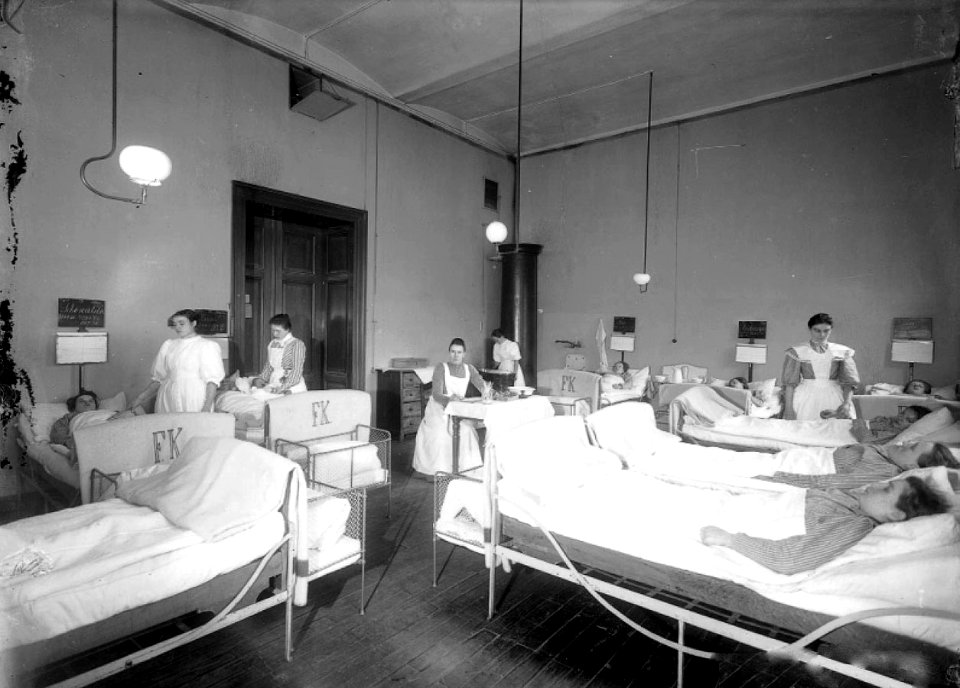 Krankensaal Universitaets-Frauenklinik Leipzig um 1905