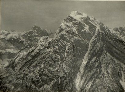 Krnica und Mangart von der Drahtseilbahn am Rombon im Tale Brett. (BildID 15468494)