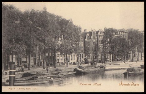 Kromme Waal met op de voorgrond de Eilandsgracht. Uitgave N.J. Boon, Amsterdam, Afb PBKD00230000001 photo