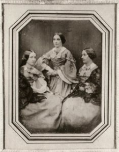 Krone, Hermann - Gruppenbild unbekannter Frauen, Dresden (Zeno Fotografie)