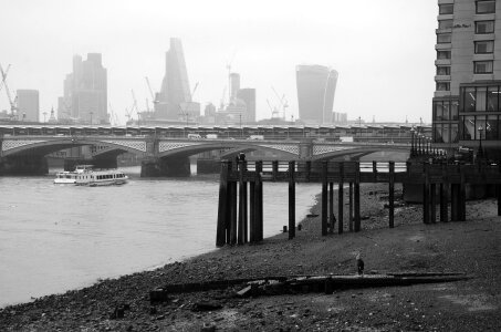 Thames london monochrome