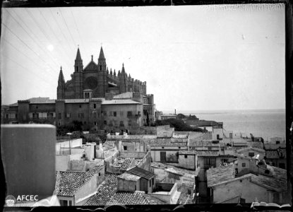 La catedral de Palma de Mallorca i part de la ciutat